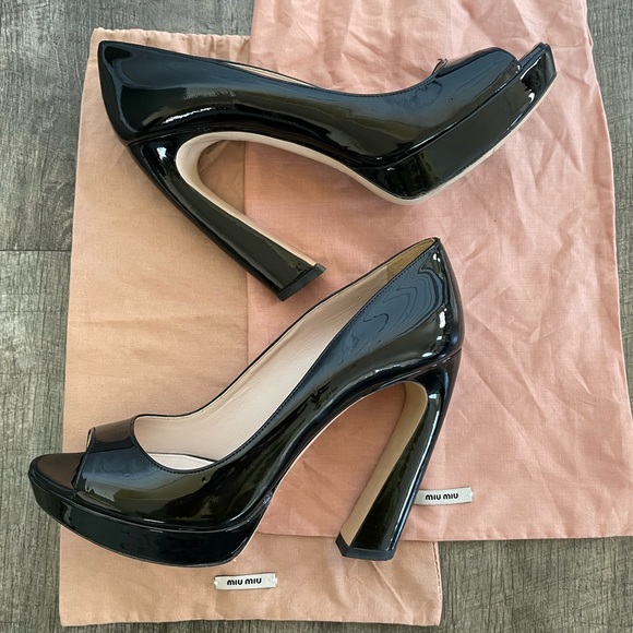 Miu Miu Patent Leather Pumps ♟️ - Picture 4 of 16